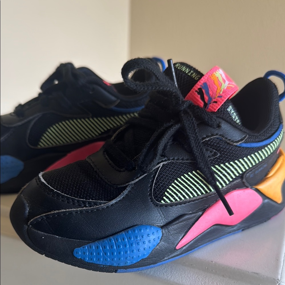 Puma Black and Pink Sneakers Modern Chunky Design